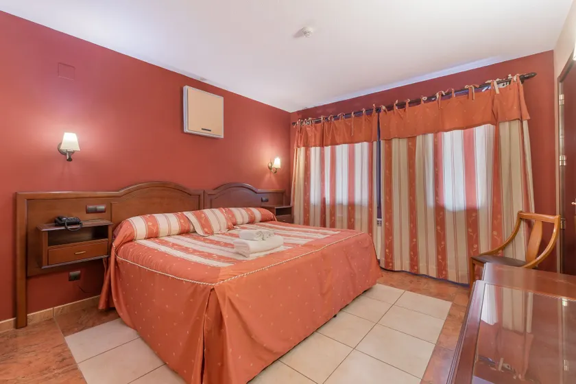 Hotel Puerta de Javalambre - Image 1