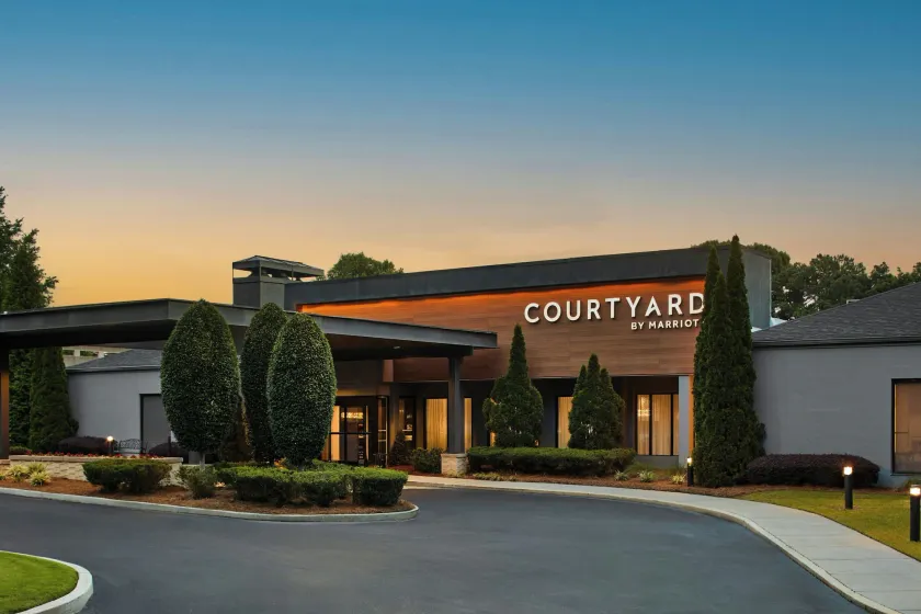 Courtyard by Marriott Atlanta Windy Hill/Ballpark - Image 1
