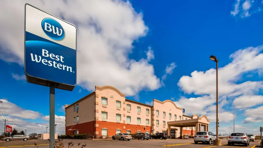 Best Western Troy Hotel - Image 1