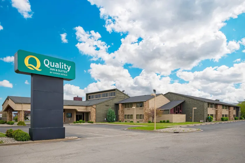 Quality Inn & Suites Goshen - Image 1