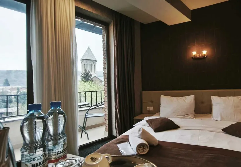 Hotel Voyager - Image 1