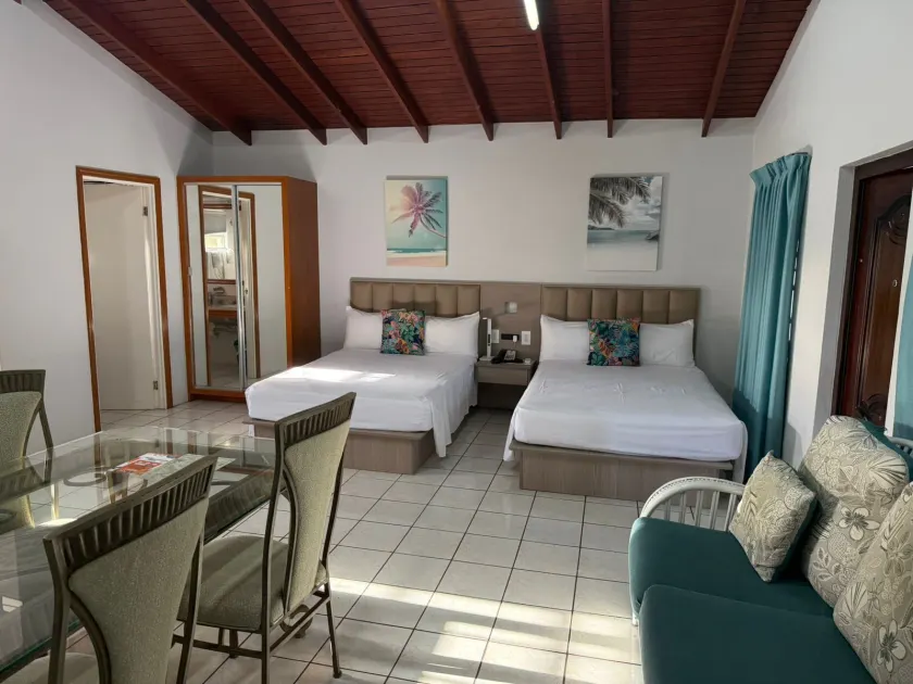 Cortsland Hotel - Image 1