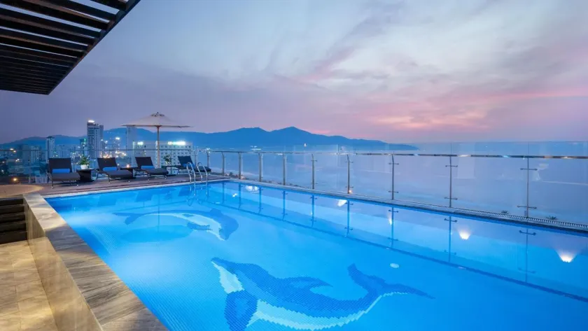 Sunny Ocean Hotel & Spa - Image 1