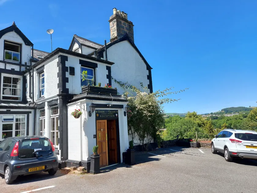 Bron-Y-Graig - Image 1