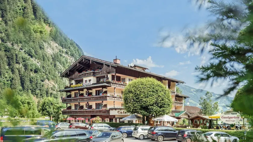 Hotel Alpenhof Kristall - Image 1