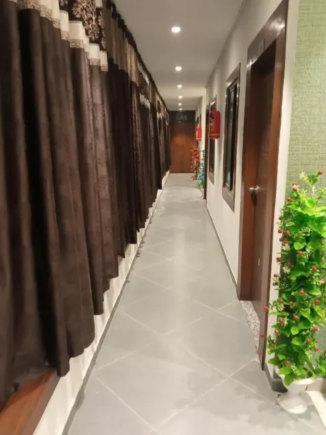 Hotel Mansarovar - Lobby