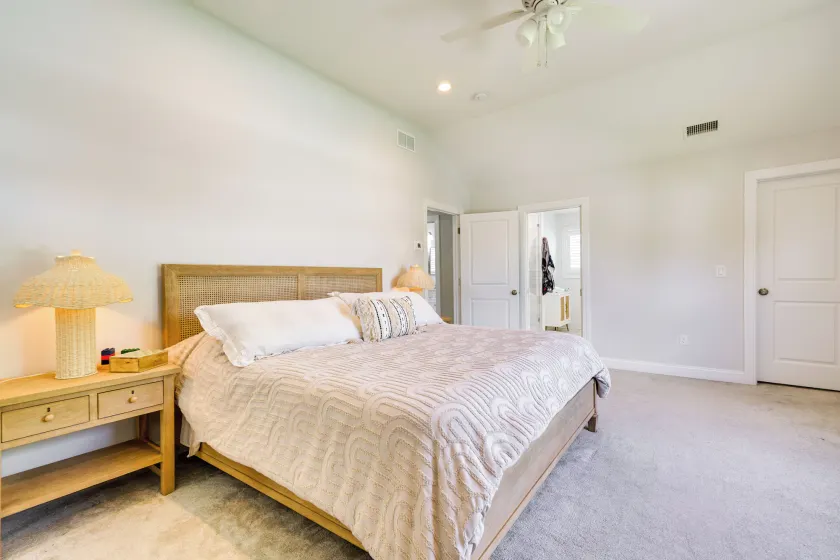 Sleek Long Branch Vacation Rental w/ Pool + Patio! - Interiør
