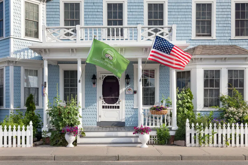 The Blue Dory Inn - Image 1