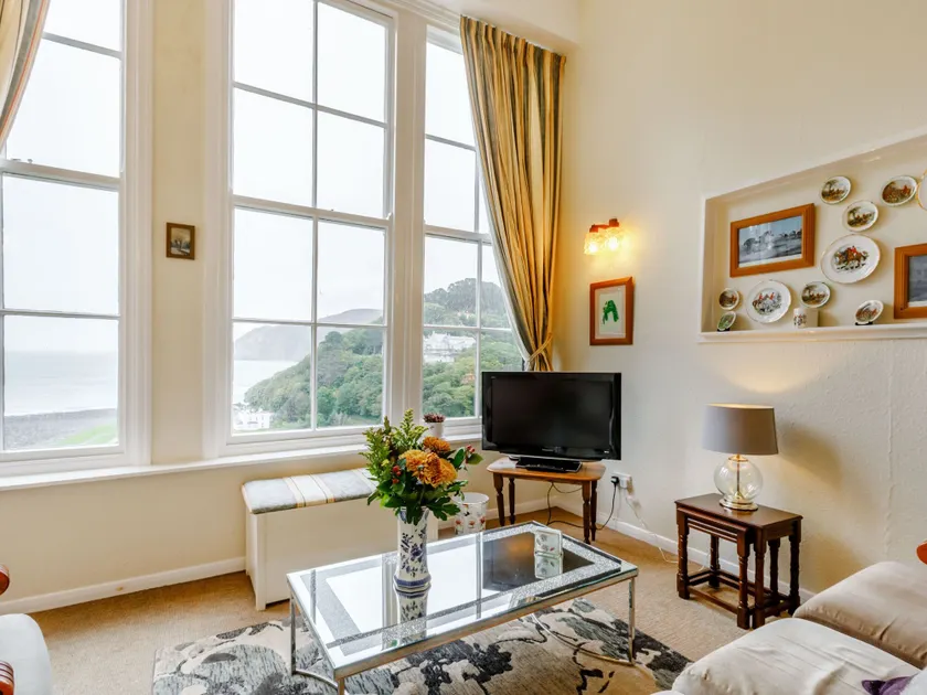 Clooneavin Apartment 2 - Image 1