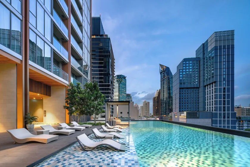 Oakwood Suites Bangkok - Image 1