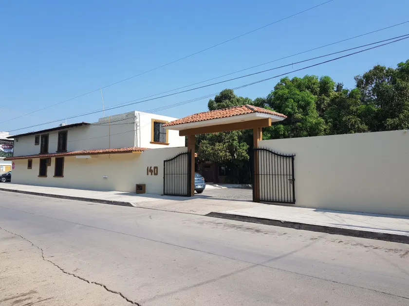 Hotel Uke Inn Terán - Image 1