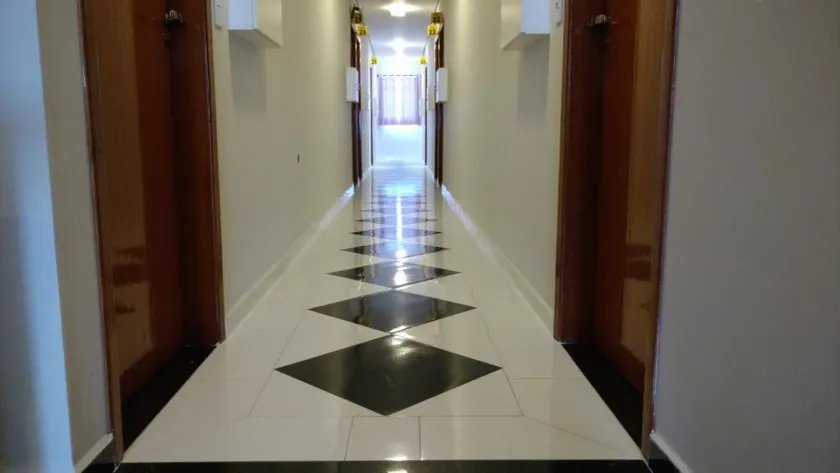 Lider Hotel - Image 1