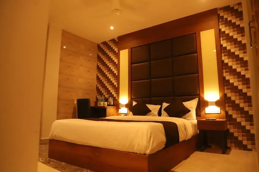 Hotel Sai Pritam - Image 1