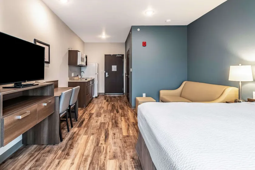 WoodSpring Suites Indianapolis Zionsville - Image 1