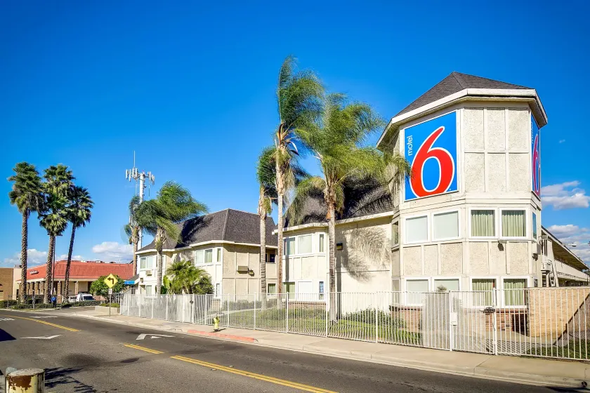 Motel 6-Riverside, CA - South - Image 1