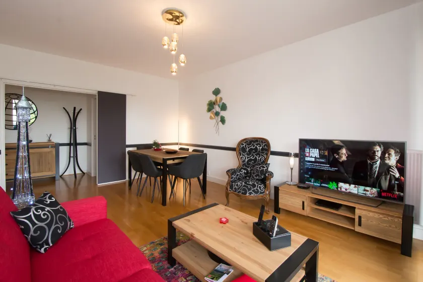 Le 21 Avenue de Champagne - Image 1