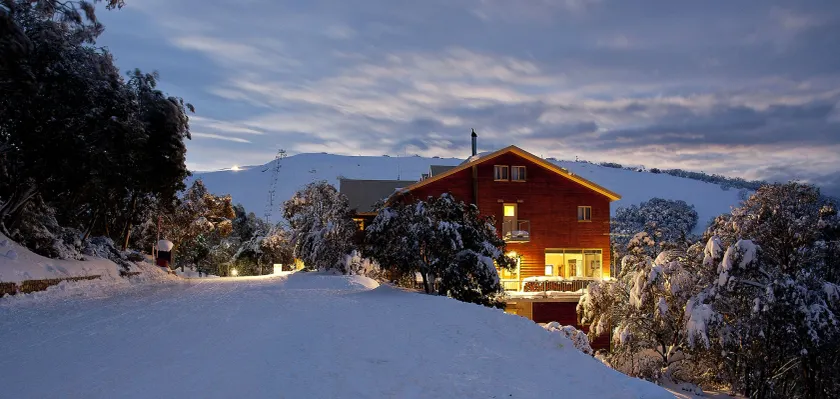Summit Ridge Alpine Lodge - Image 1