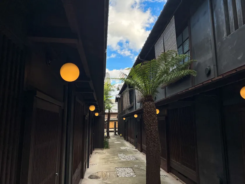 Rinn Shiki Juraku - Image 1