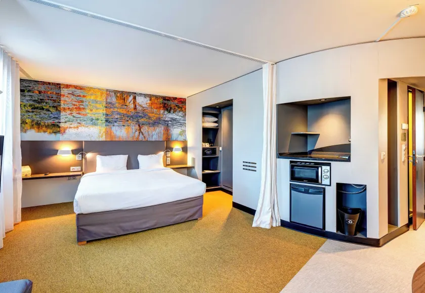 B&B HOME Rueil-Malmaison Gare - Image 1
