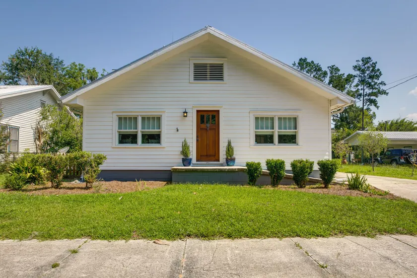 White Springs Gem w/ Patio & Screened Porch! - Image 1