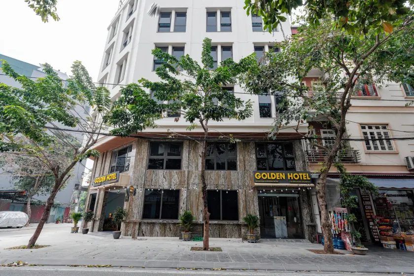 Golden Crown Hotel Long Bien - Image 1