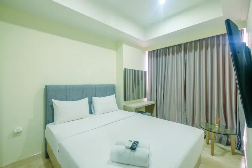 Cozy Stay @ Strategic Place 2BR Menteng Park Apartment - Image 1