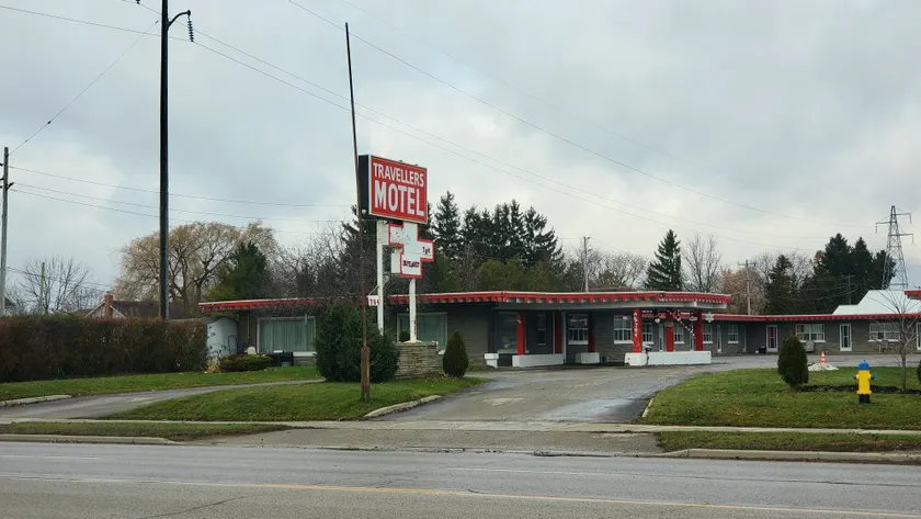 Travellers Motel - Image 1
