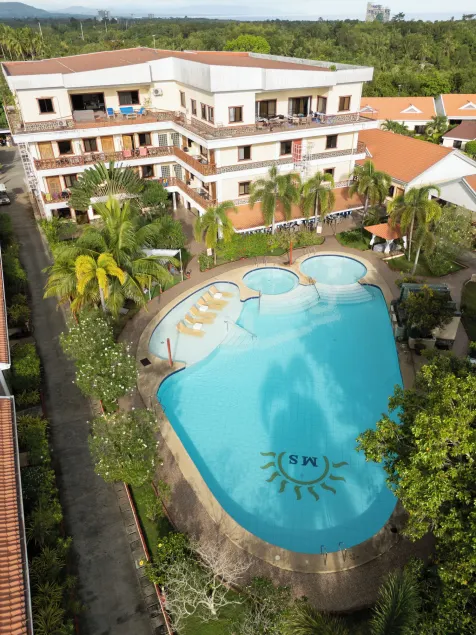 Sunville Hotel and Restaurant - Image 1
