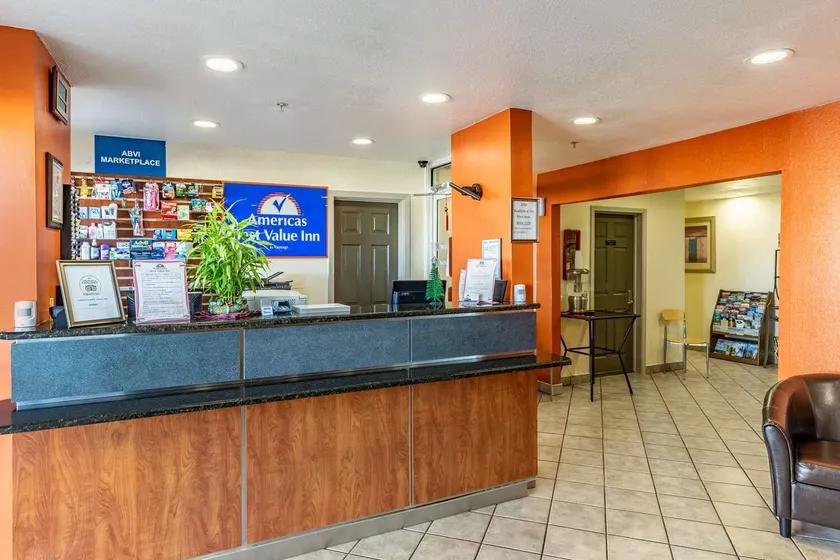 Rodeway Inn - Hall