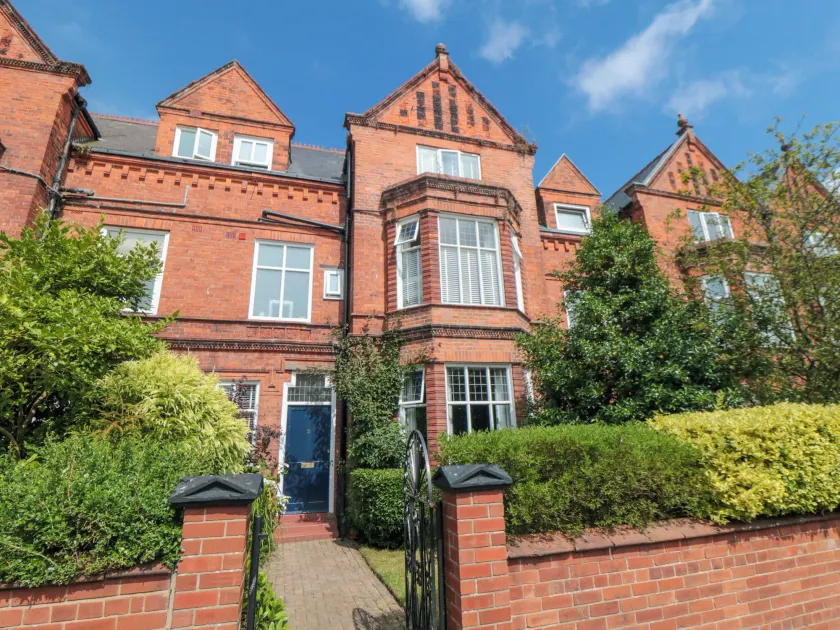 South Bay House - Image 1