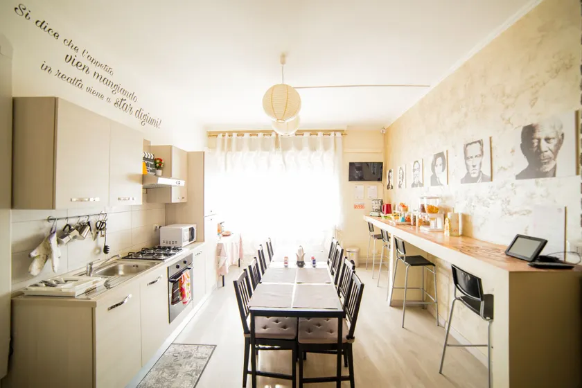 Movie Home Guesthouse - Image 1