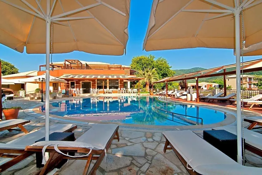 Riviera Perdika Hotel - Image 1