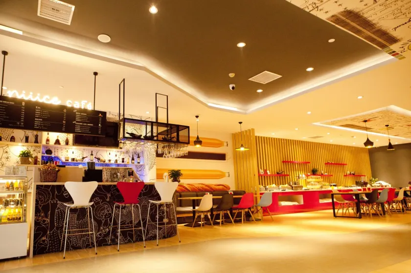 ibis Tianjin Railway Station Hotel - Lobby
