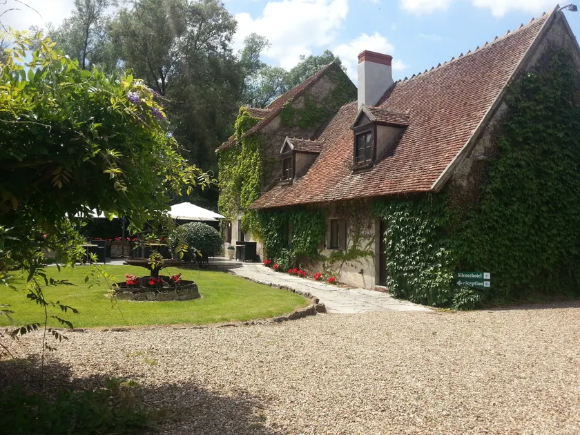 Hôtel & Restaurant Le Moulin de Chaméron, The Originals Relais (Relais du Silence) - Image 1