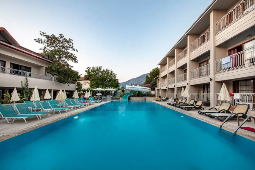 Golden Life Resort Hotel & Spa - Image 1