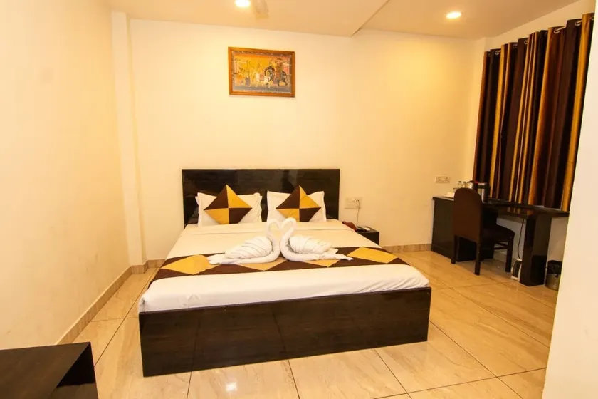 Hotel Vinayak - Image 1