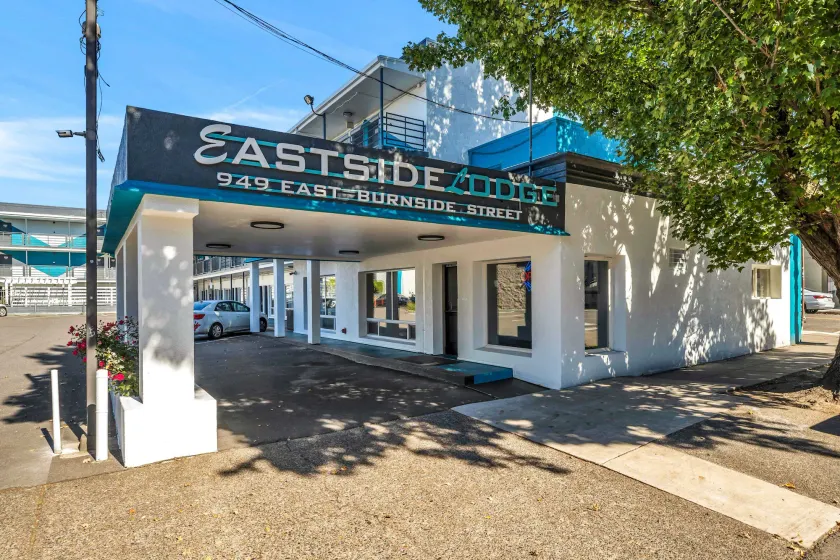 Eastside Lodge - Image 1