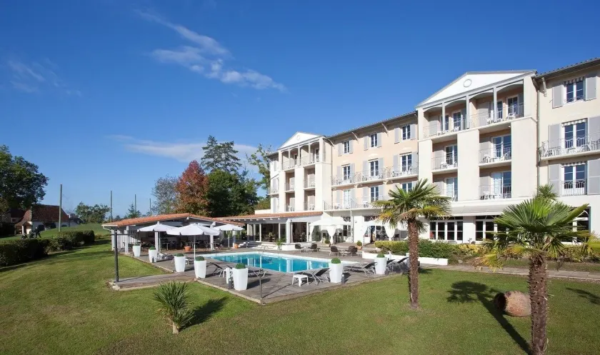Hotel du Golf Le Lodge - Image 1