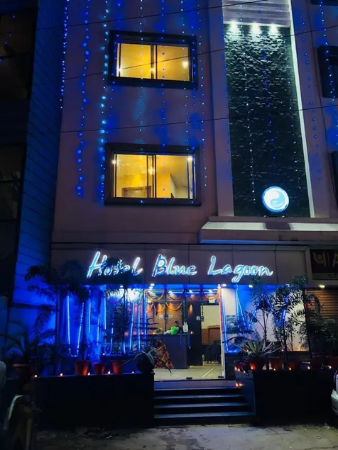 Hotel Blue Lagoon - Image 1