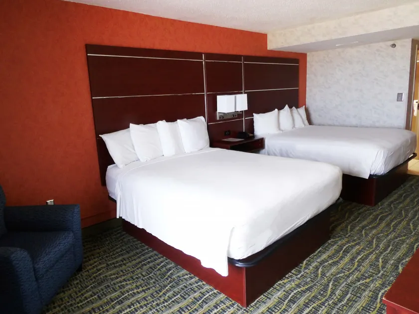 The Breakers Resort Inn - Image 1