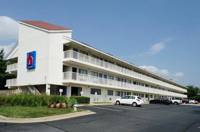 Motel 6-Gaithersburg, DC - Washington - Image 1