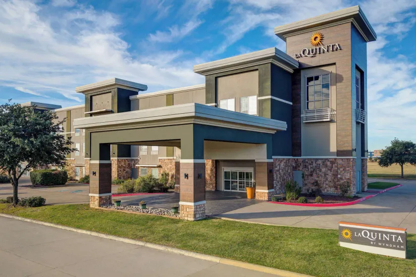 La Quinta by Wyndham Ft. Worth - Forest Hill, TX - Image 1