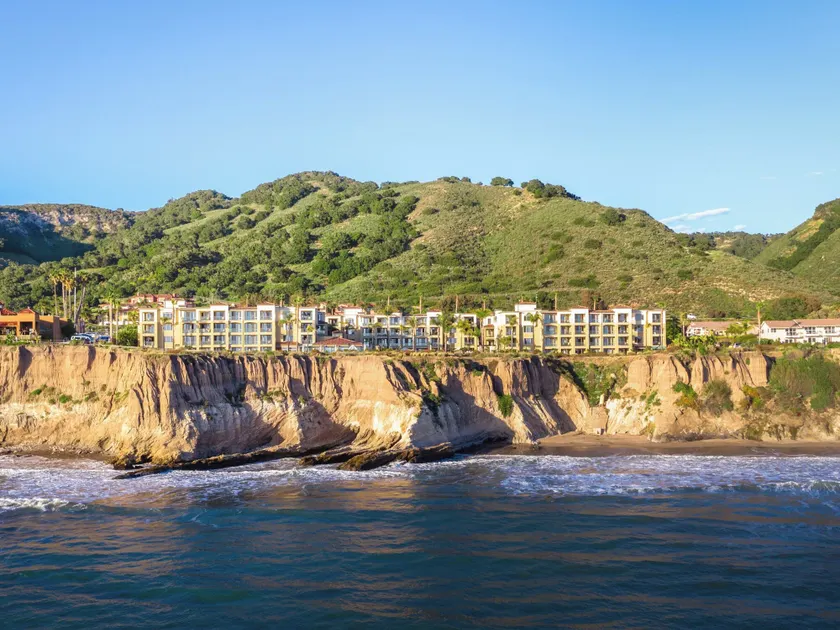 Dolphin Bay Resort and Spa - Image 1