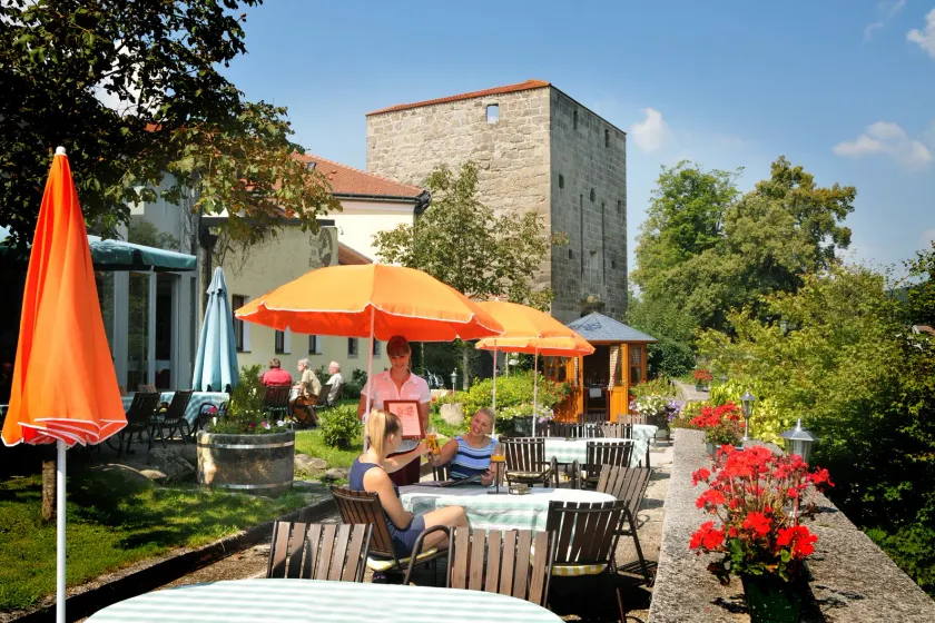 Hotel Zum Goldenen Hirschen - Image 1