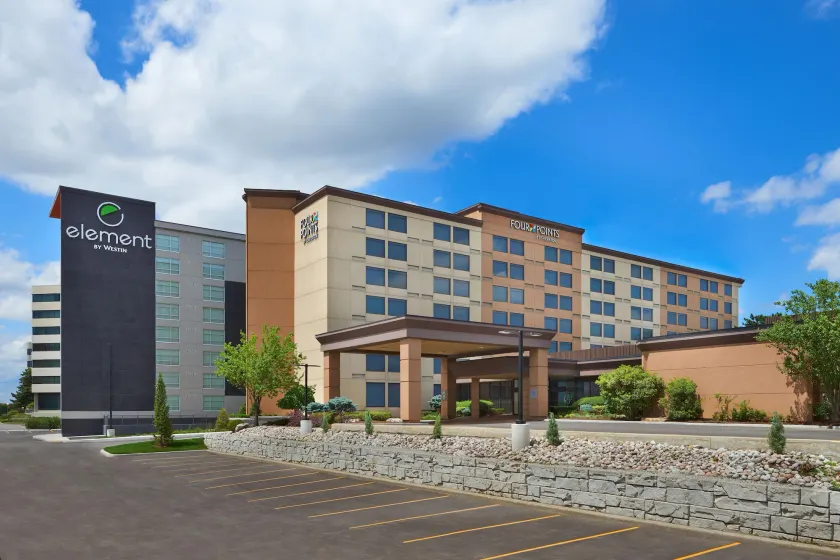 Four Points by Sheraton Toronto Airport - Image 1