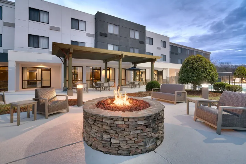 Courtyard by Marriott Johnson City - Image 1