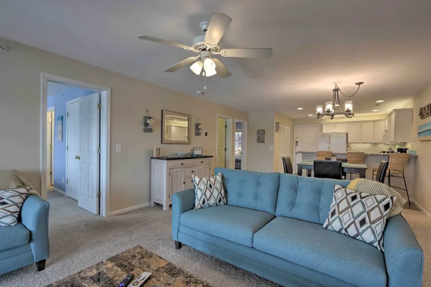 'the Lake Escape w/ Balcony & Pool Access! - Image 1