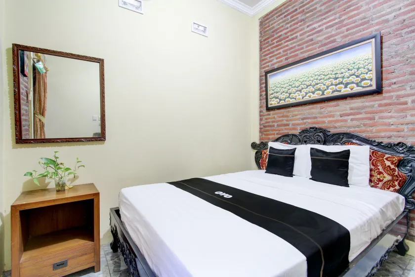 Capital O 93716 Family Guesthouse Syariah - Image 1