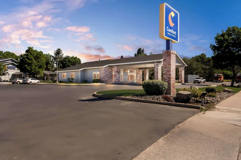 Comfort Inn & Suites Susanville - Image 1