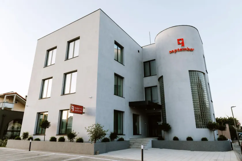 Hotel Septembar - Image 1